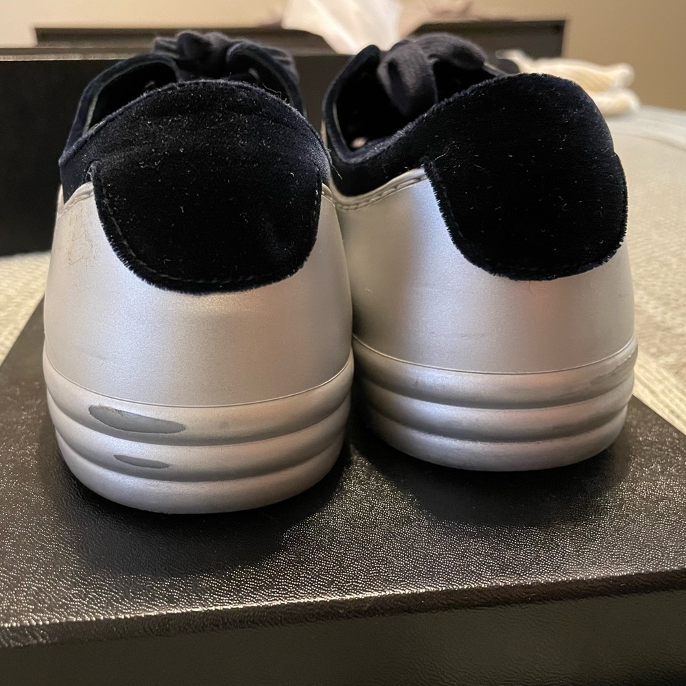 Chanel sneakers navy velvet & silver - Picture 6 of 11